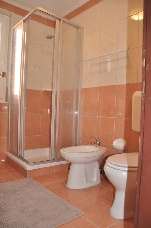Franko Apartmani Замбратия Екстериор снимка