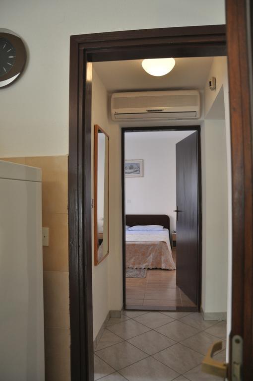 Franko Apartmani Замбратия Екстериор снимка