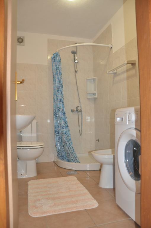 Franko Apartmani Замбратия Екстериор снимка