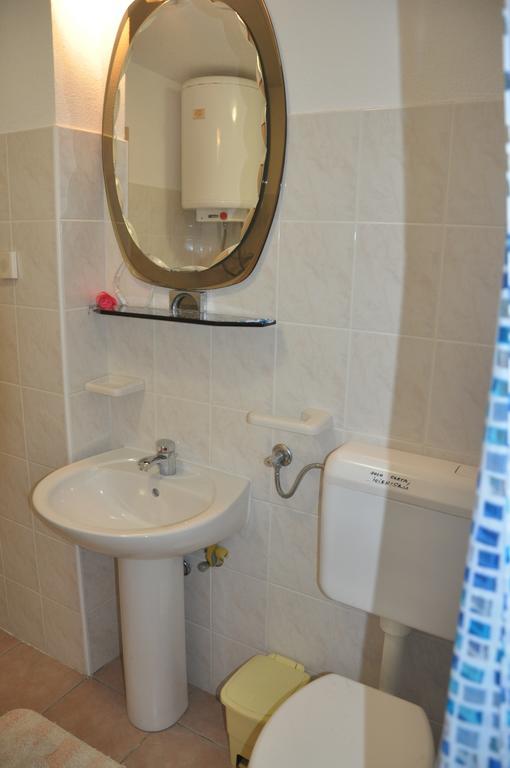Franko Apartmani Замбратия Екстериор снимка