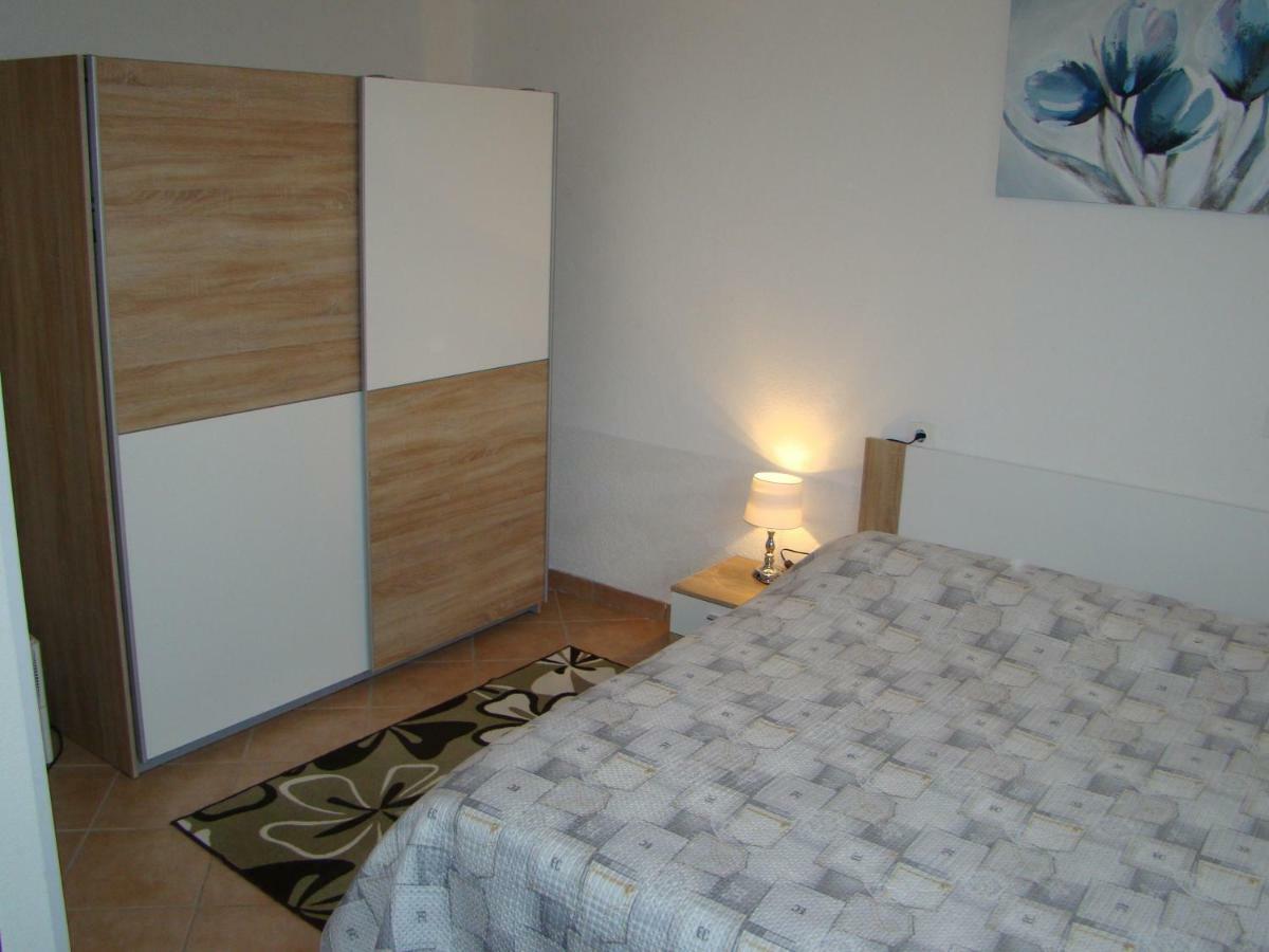 Franko Apartmani Замбратия Екстериор снимка